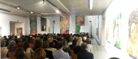 Ausstellungsraum im Erdgeschoss